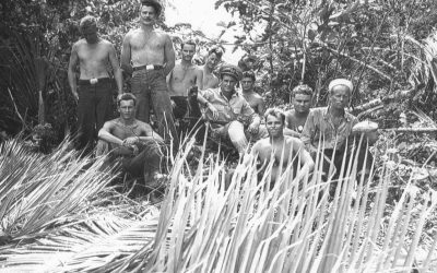 Charlie & Divers – Jungle rifle ready!